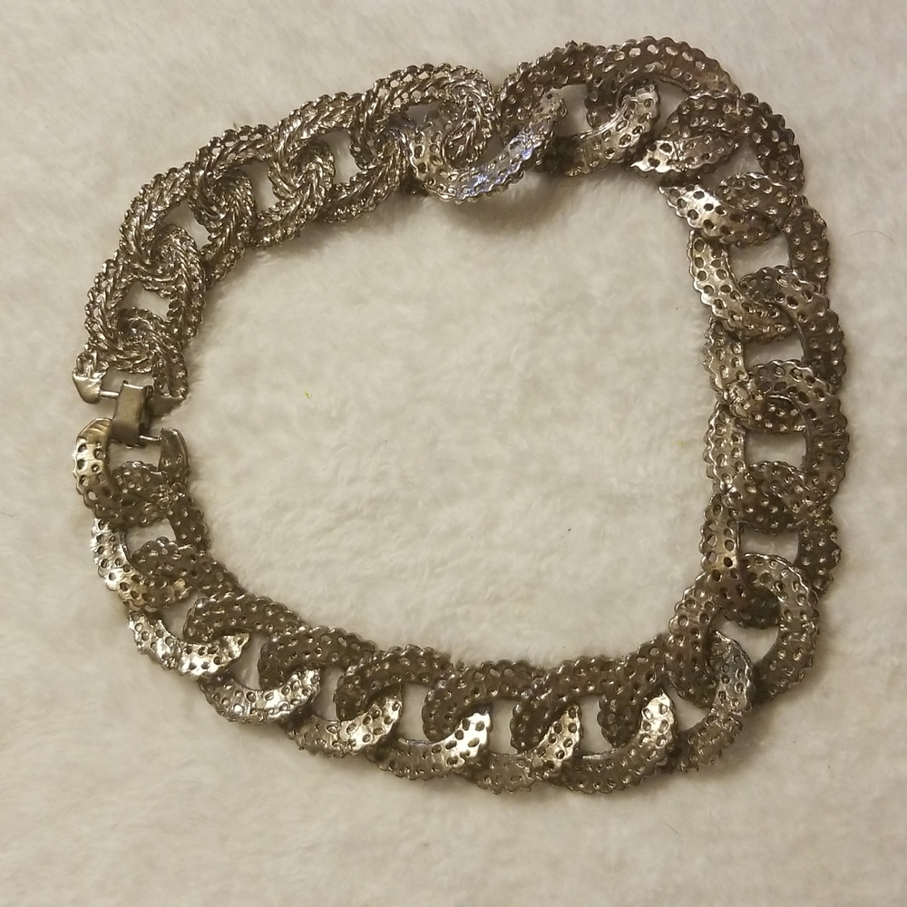 Chunky Metal Chain Choker Necklace - Picture 4 of 4